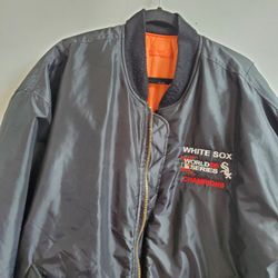 Chicago White Sox Men's XL Jacket 2005 World Series Reversible Jacket  Pockets Reverse Zipper 