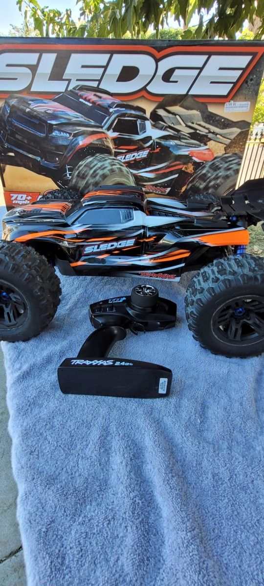 Traxxas Sledge
