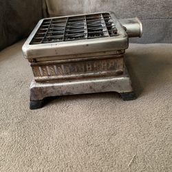 Antique American Beauty Glower Stove