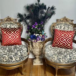 2 antique swivel chairs in good condition