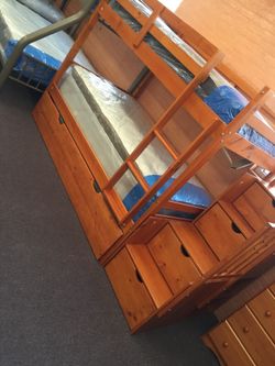 Wood bunkbed