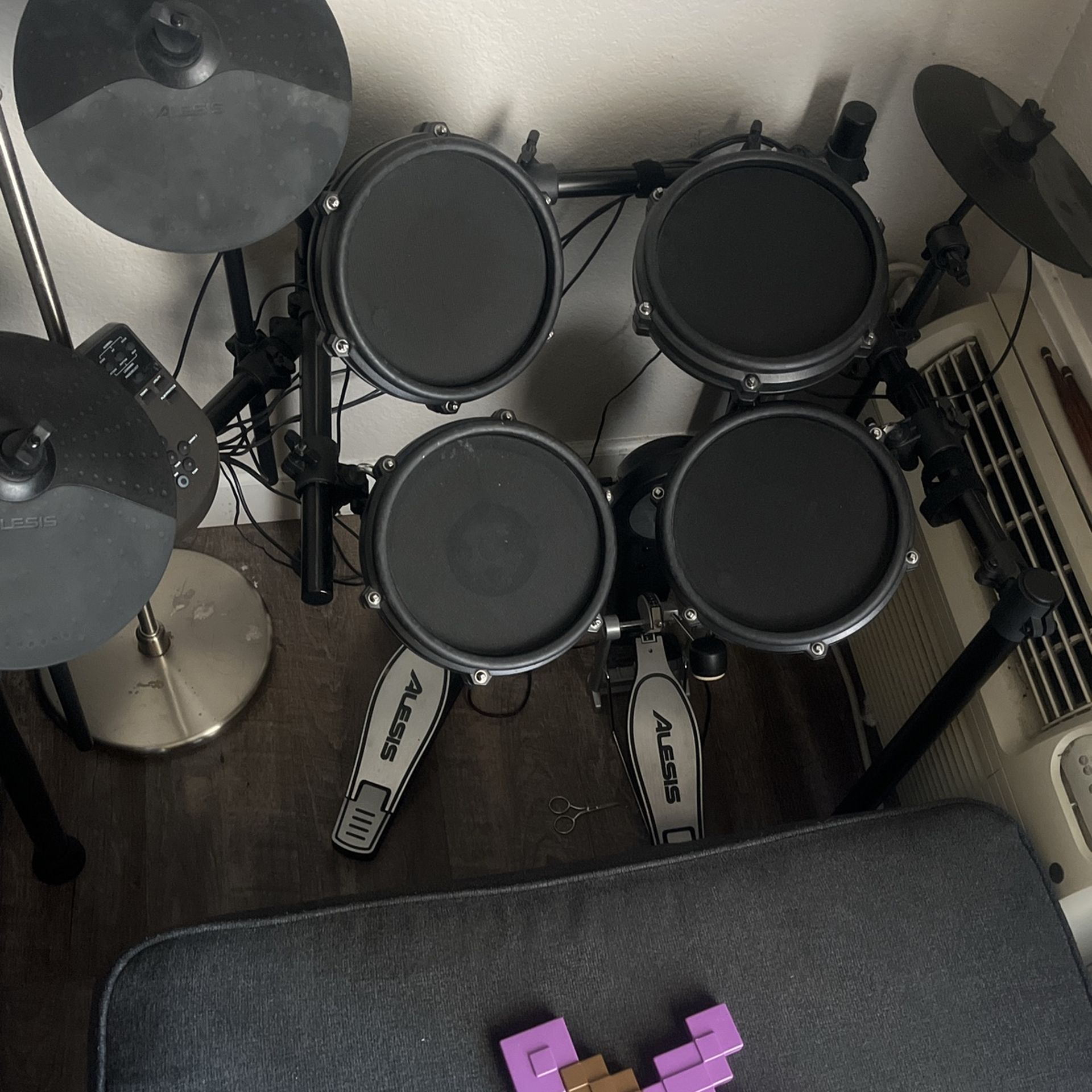 Alesis Mesh Electric Drums