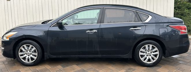 2015 Nissan Altima 2.5 S – 100K Miles – Clean Title