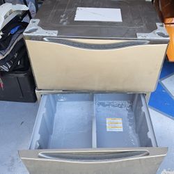 Kenmore Washer and Dryer Pedestal 
