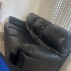 Black Leather Couch 