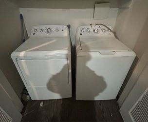 GE Washer and Dryer Set