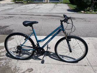 Roadmaster 26 in bike