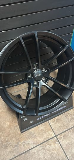 Wheel Specs: Staggered setup : 20x9.5 5x115 +18et Fronts 20x11 5x115 +22et Rears Color/Finish: Matte Black 71.5 Center Bore.