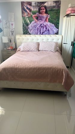 Cama queen