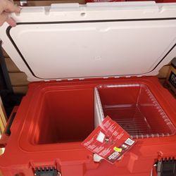 Milwaukee New Cooler LX 40QT