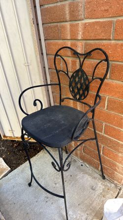 Single bar height chair