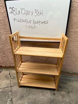 Collapsible shelf