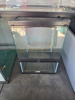 'Reptile tanks 7  total