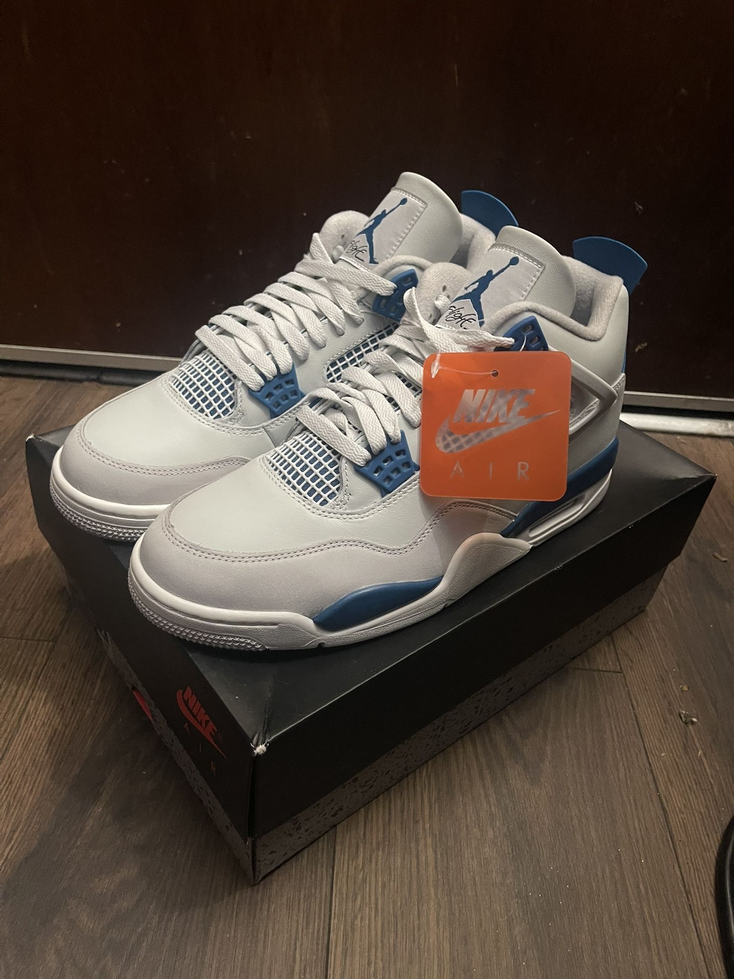 Jordan 4 Military Blue