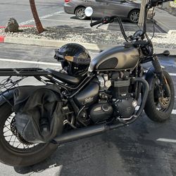 2020 Triumph Bobber Black