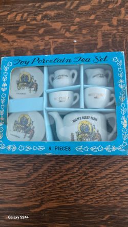 Toy Poreclain Tea Set -Knott Berry Farms