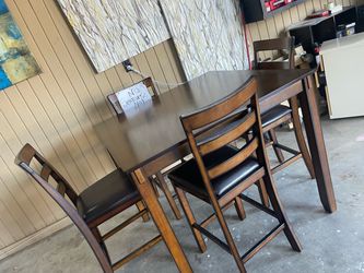 Counter Height Dining Table with 4 Chairs new