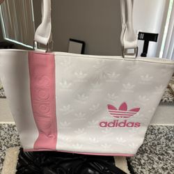 Adidas Bag Needs Cleaning But Nice