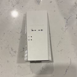 NETGEAR WiFi Mesh Extender
