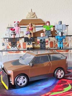 Roblox Figures & Car Lot