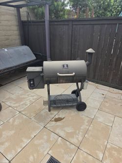 Z Grills Pellet Smoker Grill