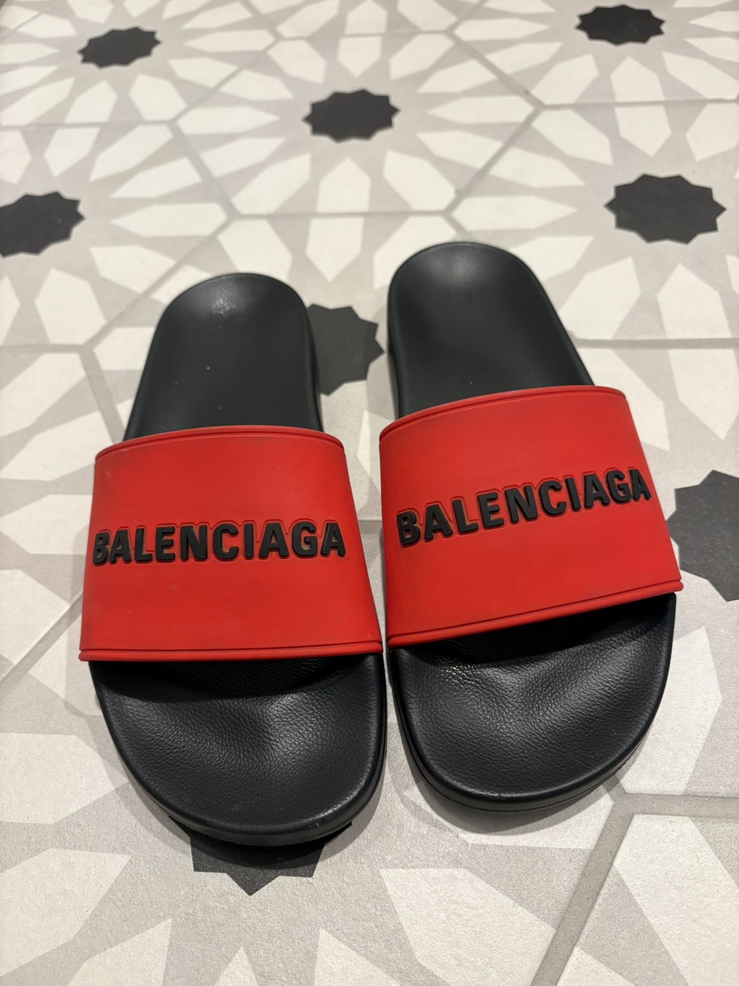 Balenciaga Pool Slides Blood Red Sz 41