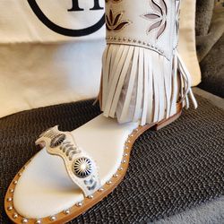 The Ash -Paquito Size 9 flat