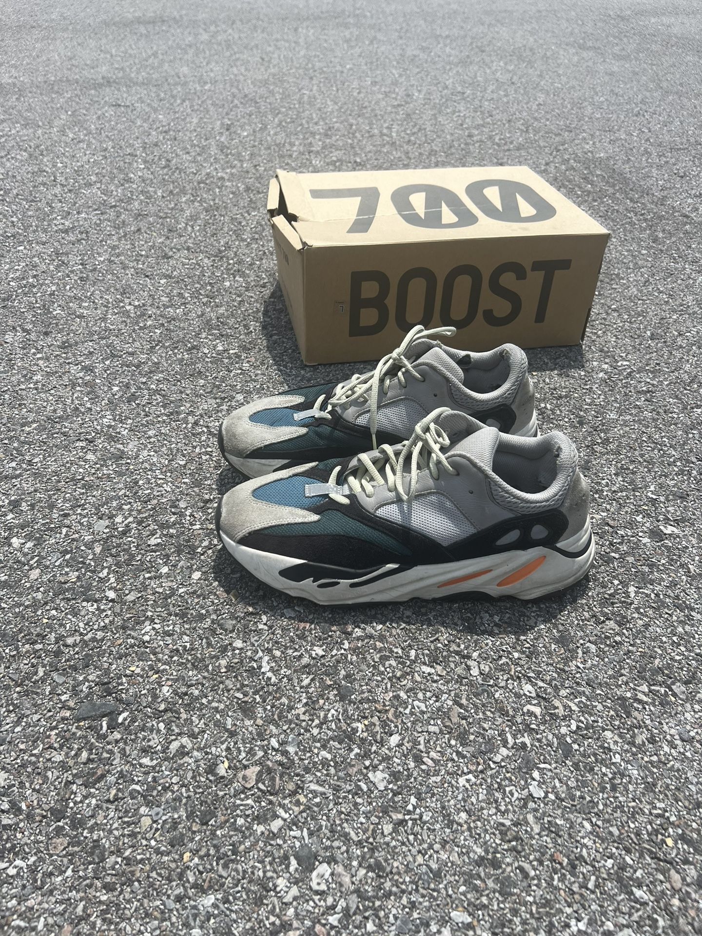 Men’s Adidas Yeezy Boost 700 Size 11.5 For Sale!