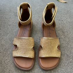 Zodiac Women's Fran Ankle-Strap Flat Sandals