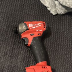 M18 Milwaukee SURGE Impact 