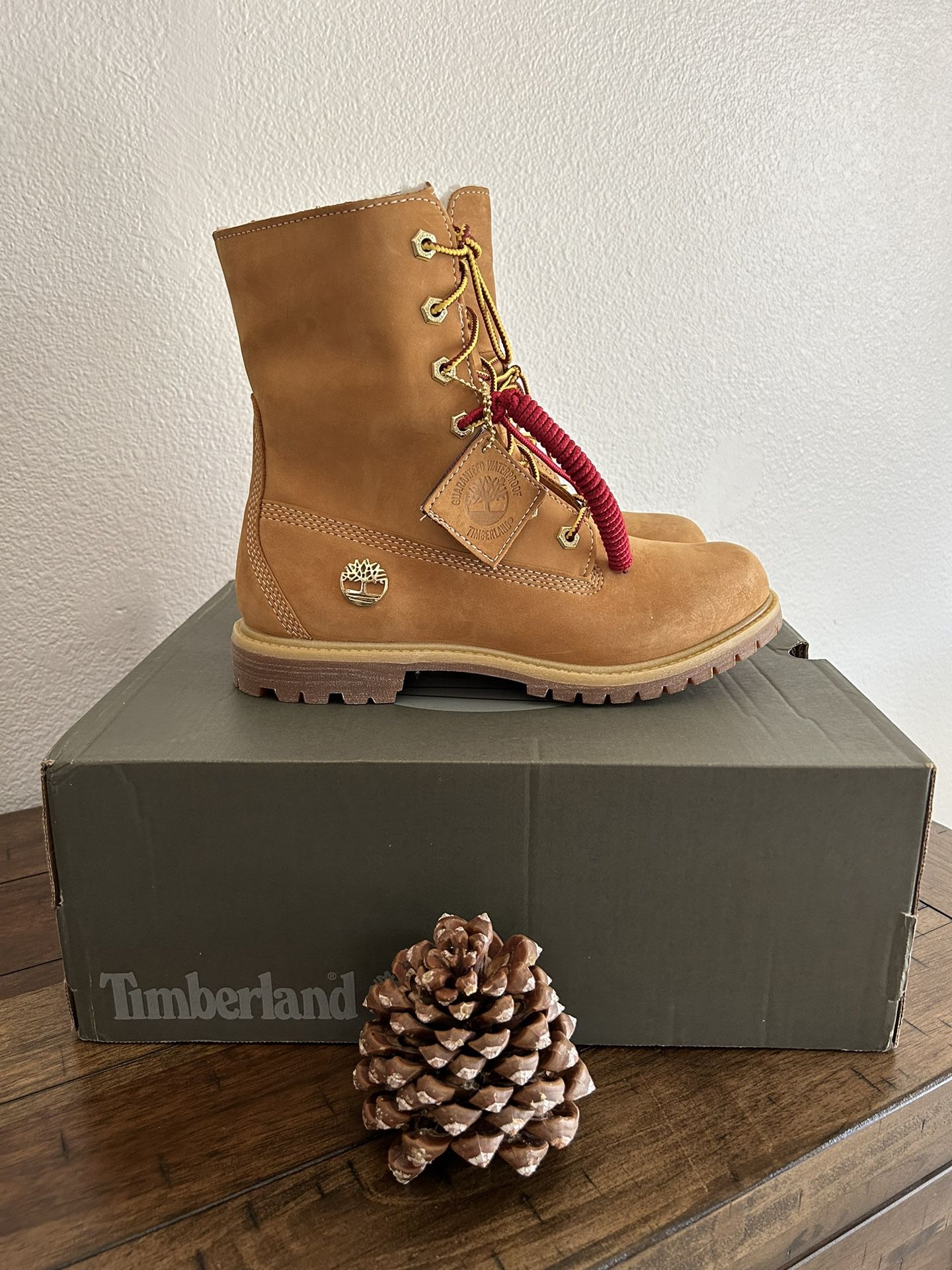Timberlands Women Boots Size 8 $90