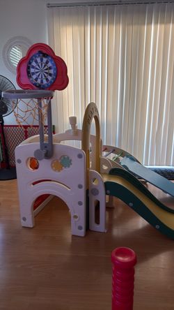Indoor Playhouse/Slide