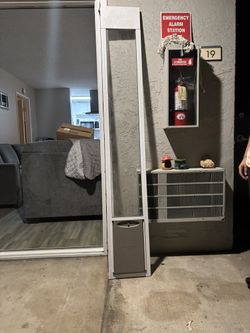 PetSafe White Aluminum Large Dog/Cat Door for Sliding door