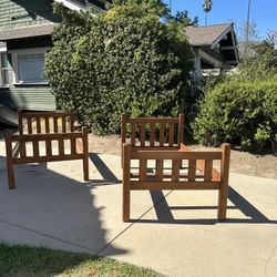 2 Twin Solid Oak Beds 