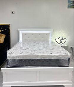 🔥 BRAND NEW Queen LED Bed Frame + Mattress Included! Luxury Modern White Bed