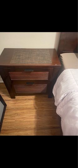 Queen Bedroom Set – $70