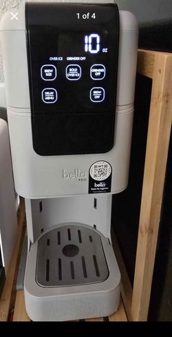 Bella Pro Coffee Maker with Built-in Grinder - Excellent Condition! Description: Selling a white Bel