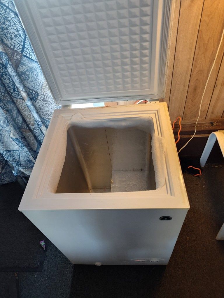 Igloo Freezer Chest
