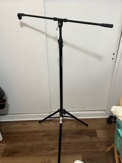 9 Heavy Duty Mic Stands