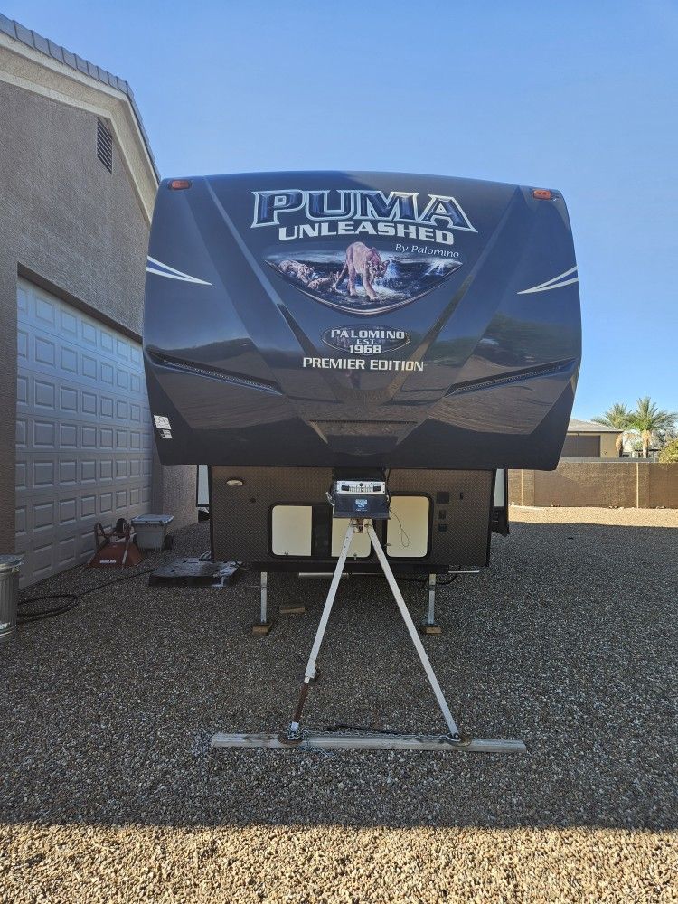 2017 TOYHAULER PALOMINO