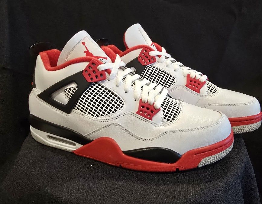 Jordan 4 Retro Fire Red Size 12