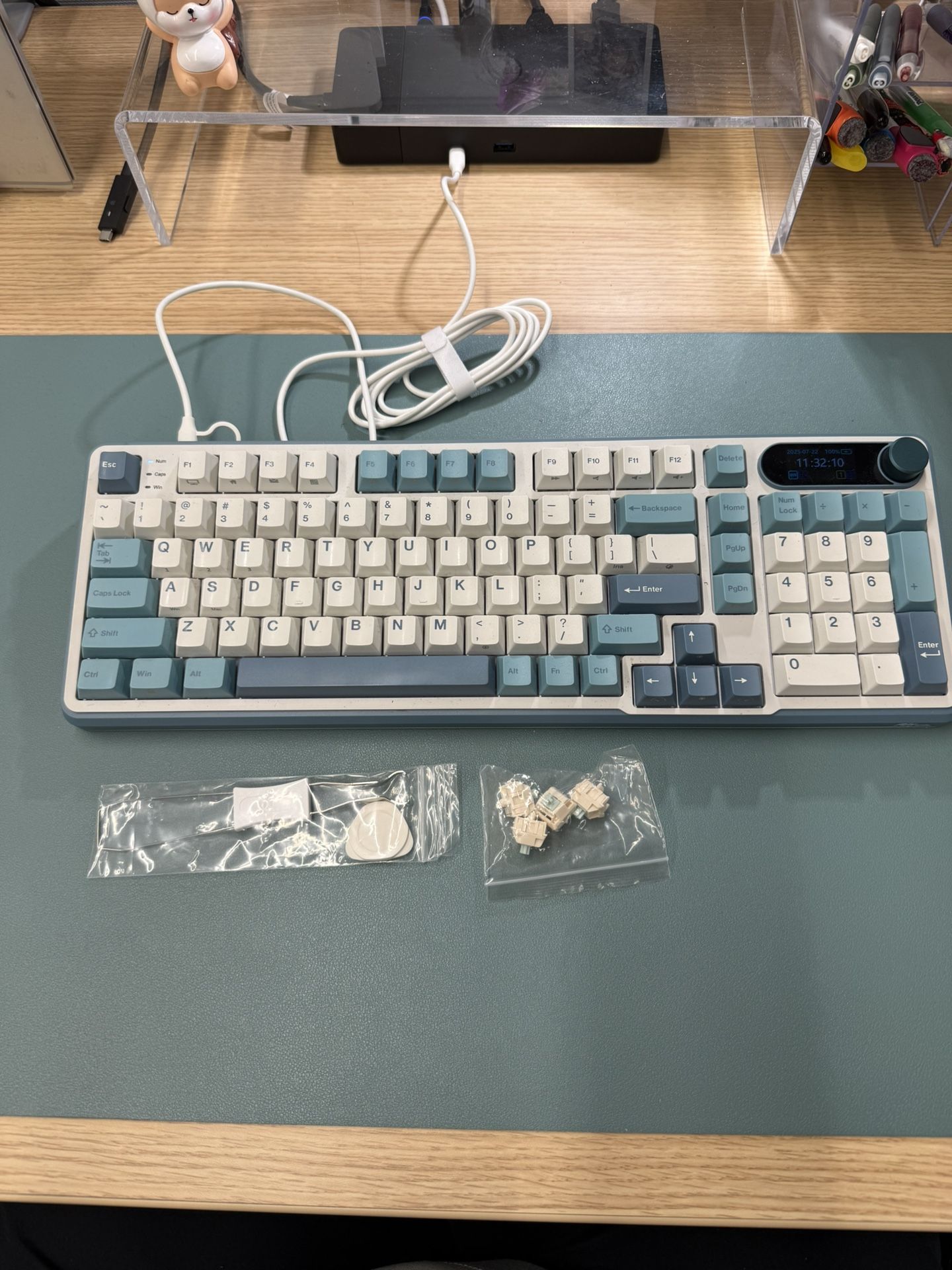 Royal Kludge RK S98 98 Key Tri-Modes Wired Bluetooth 2.4G Wireless Keyboard