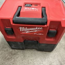 Milwaukee Vacuum 12v