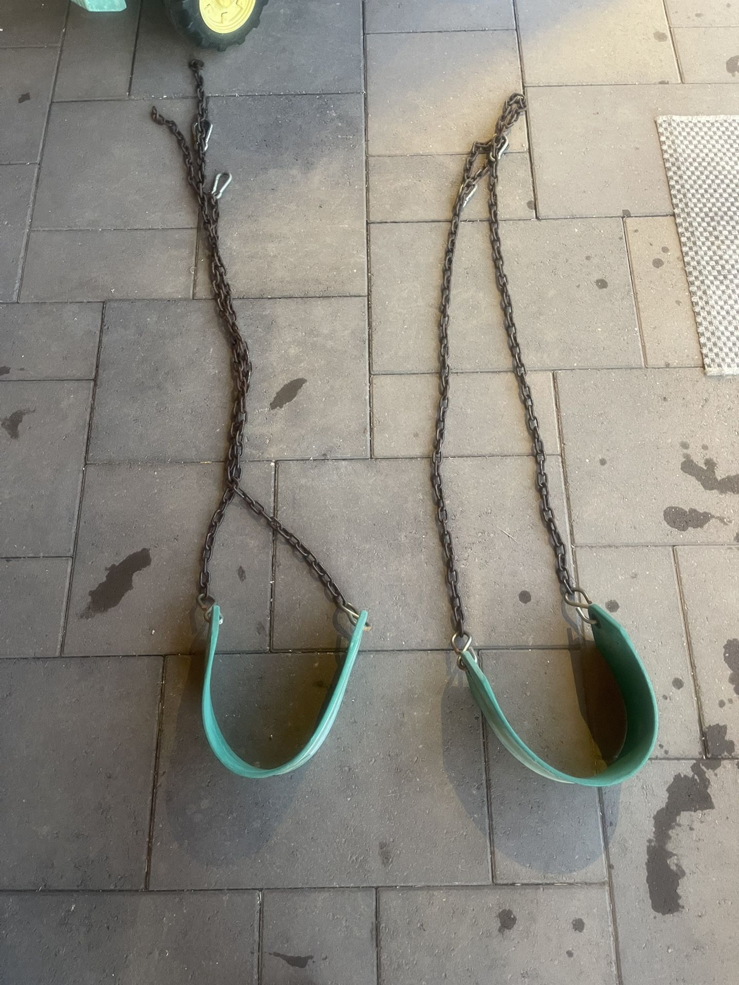 2 Swings