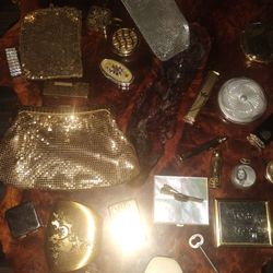 Antique Woman Accessories 