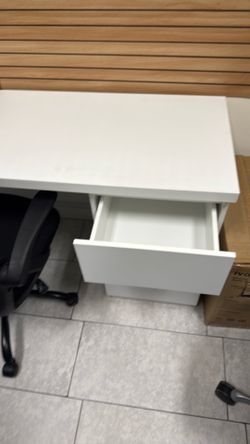 Escritorio y silla