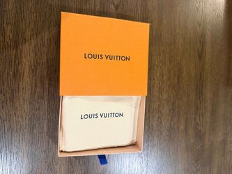 Louis Vuitton Wallet black monogram.