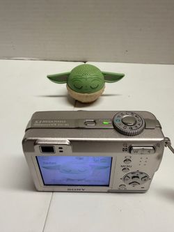 Sony DSC-W5 Cyber-shot 5.1MP 3x Optical Zoom Digital Camera Bundle Tested"
