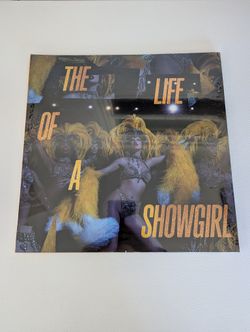 The Life of a Showgirl: Baby That's Show Business Edition Lovely Bouquet Golden Vinyl