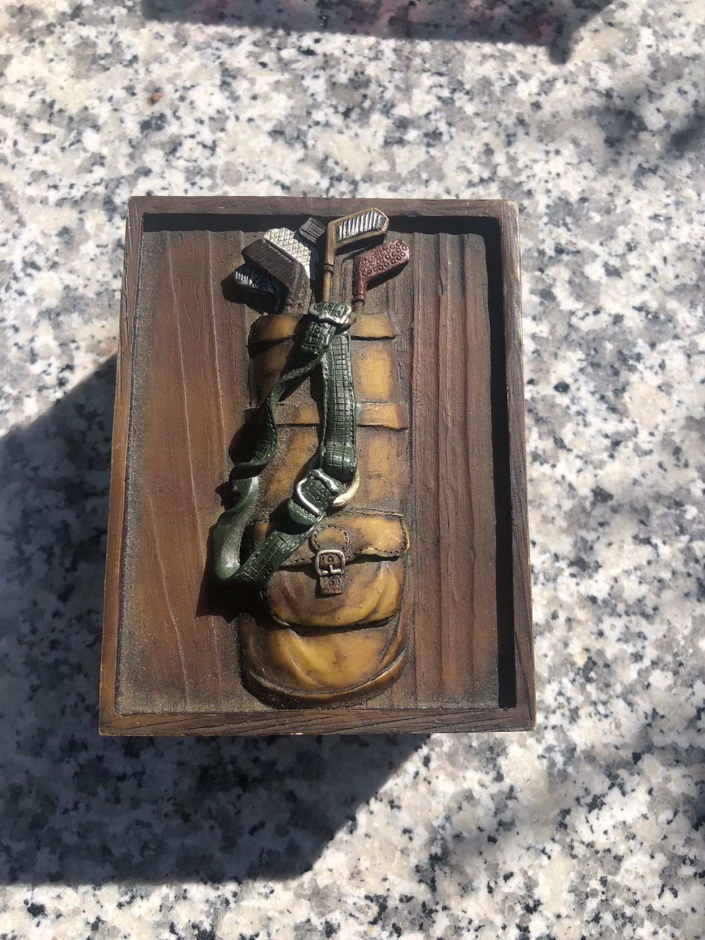 5x4” DEZINE LTD 1999 HAND PAINTED, RESIN CASTING GOLF BAG JEWELRY/TRINKET BOX - Compare @$40+